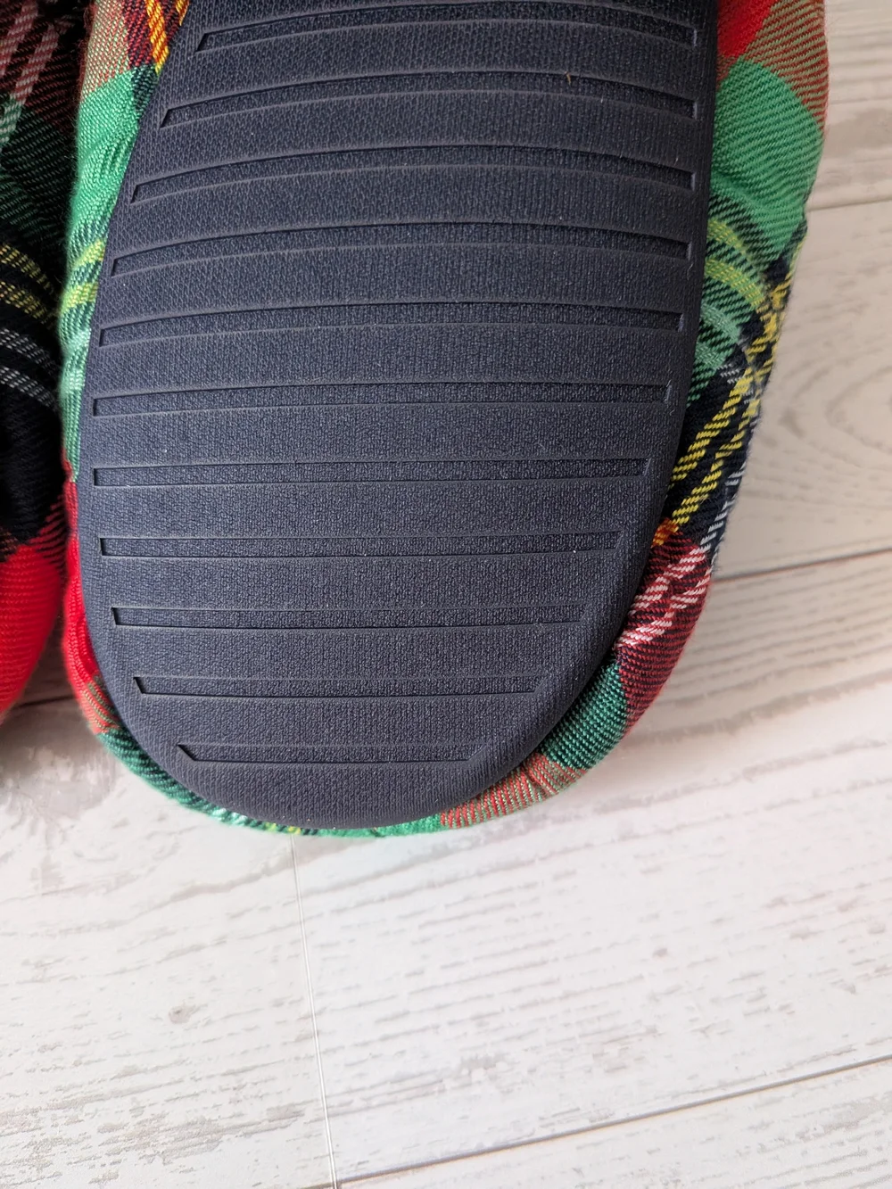 Dearfoams Kids 'Lil Bear' Plaid Memory Foam Slippers - Red/Green